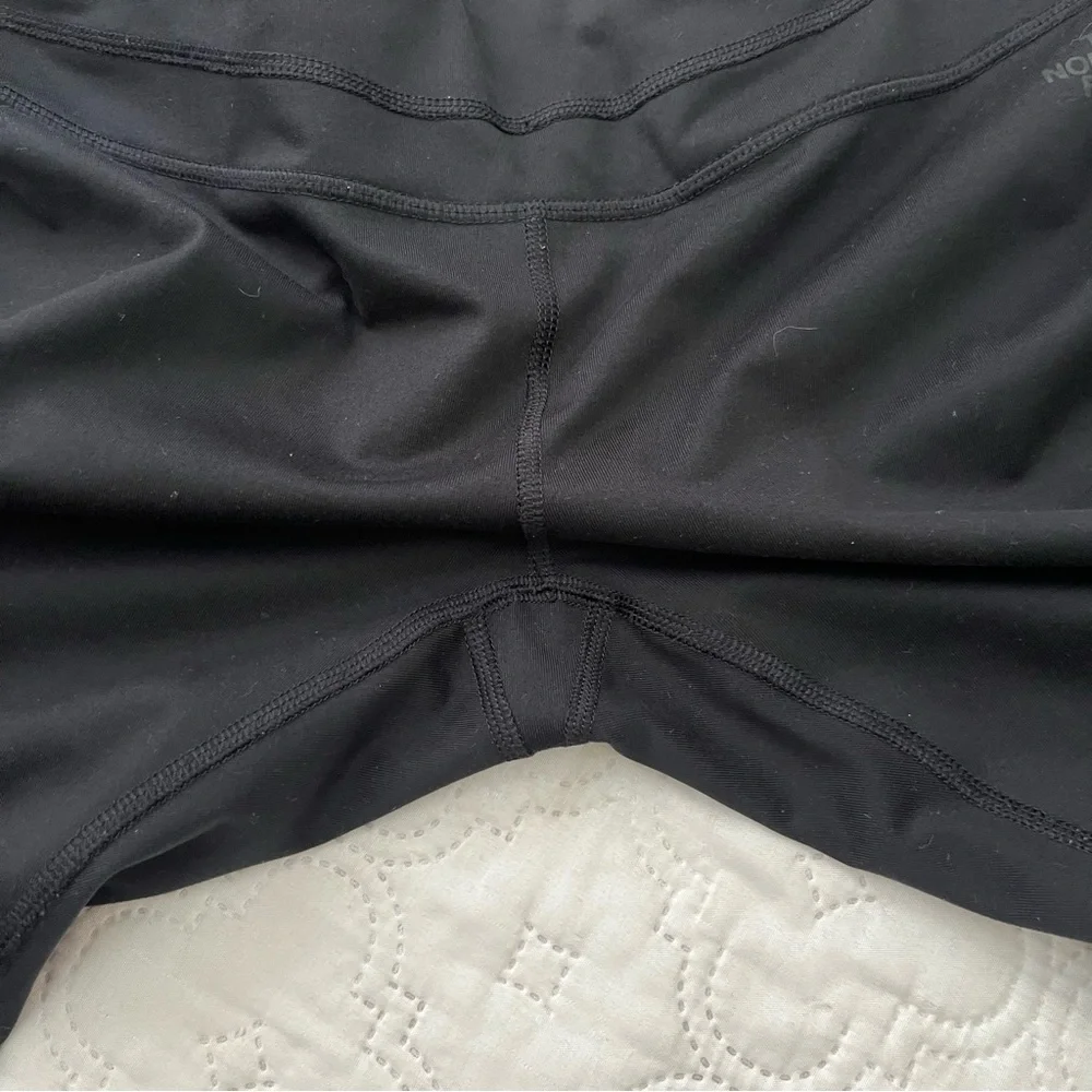The North Face Hatha FlashDry Leggings Womens Large Black NF0A3SCQ Full length - Picture 9 of 17